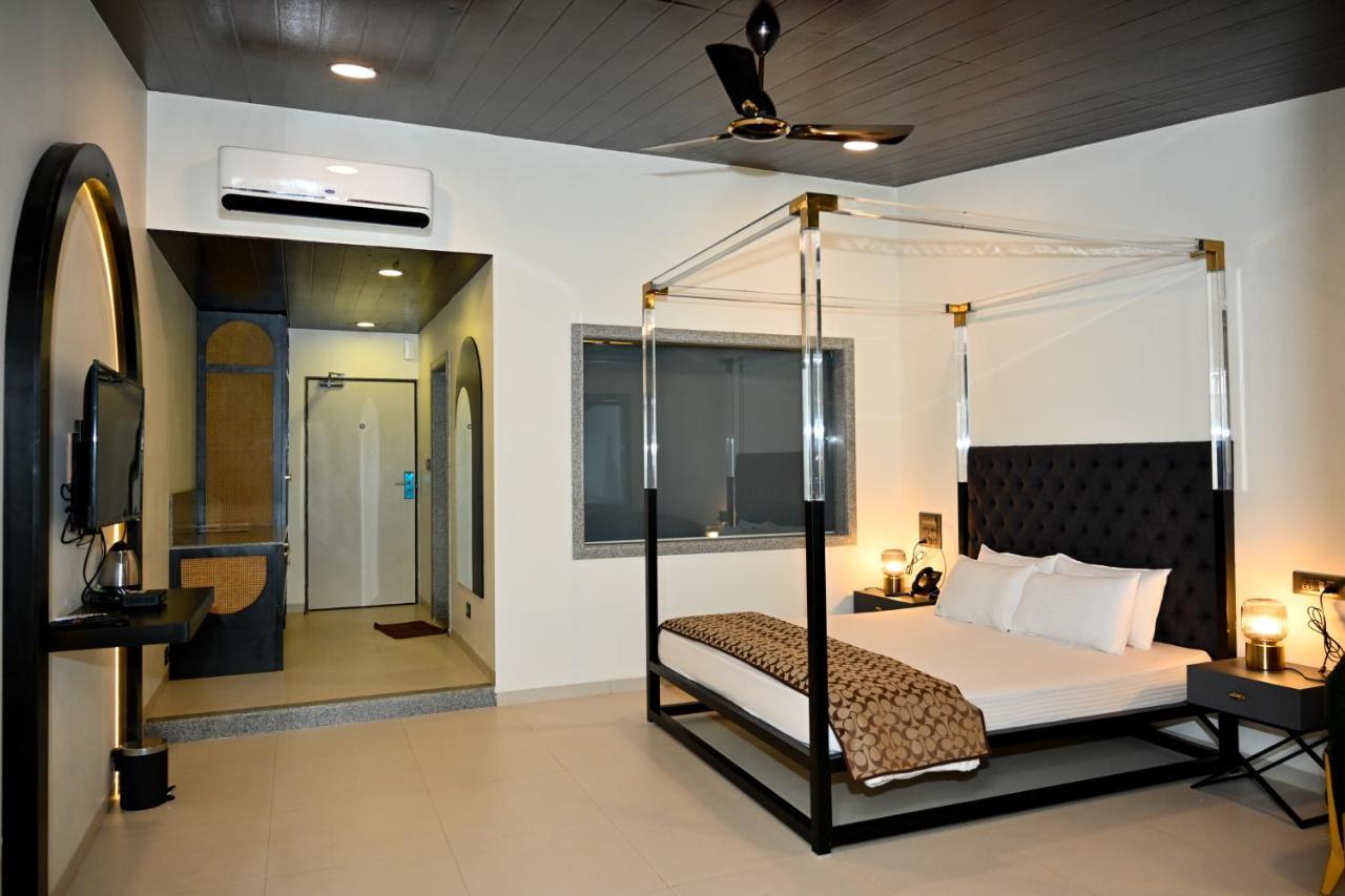 The Green Gate Resort Mulshi Esterno foto