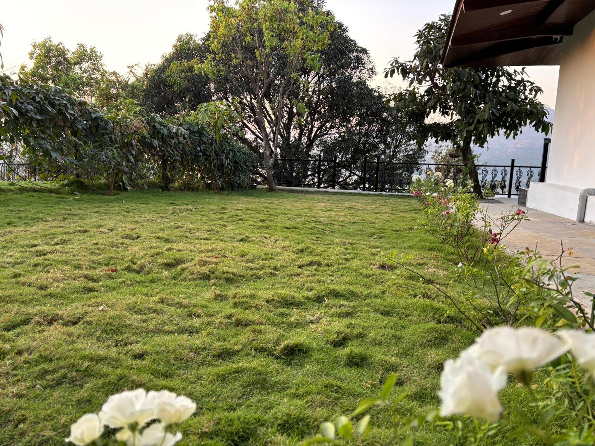 The Green Gate Resort Mulshi Esterno foto