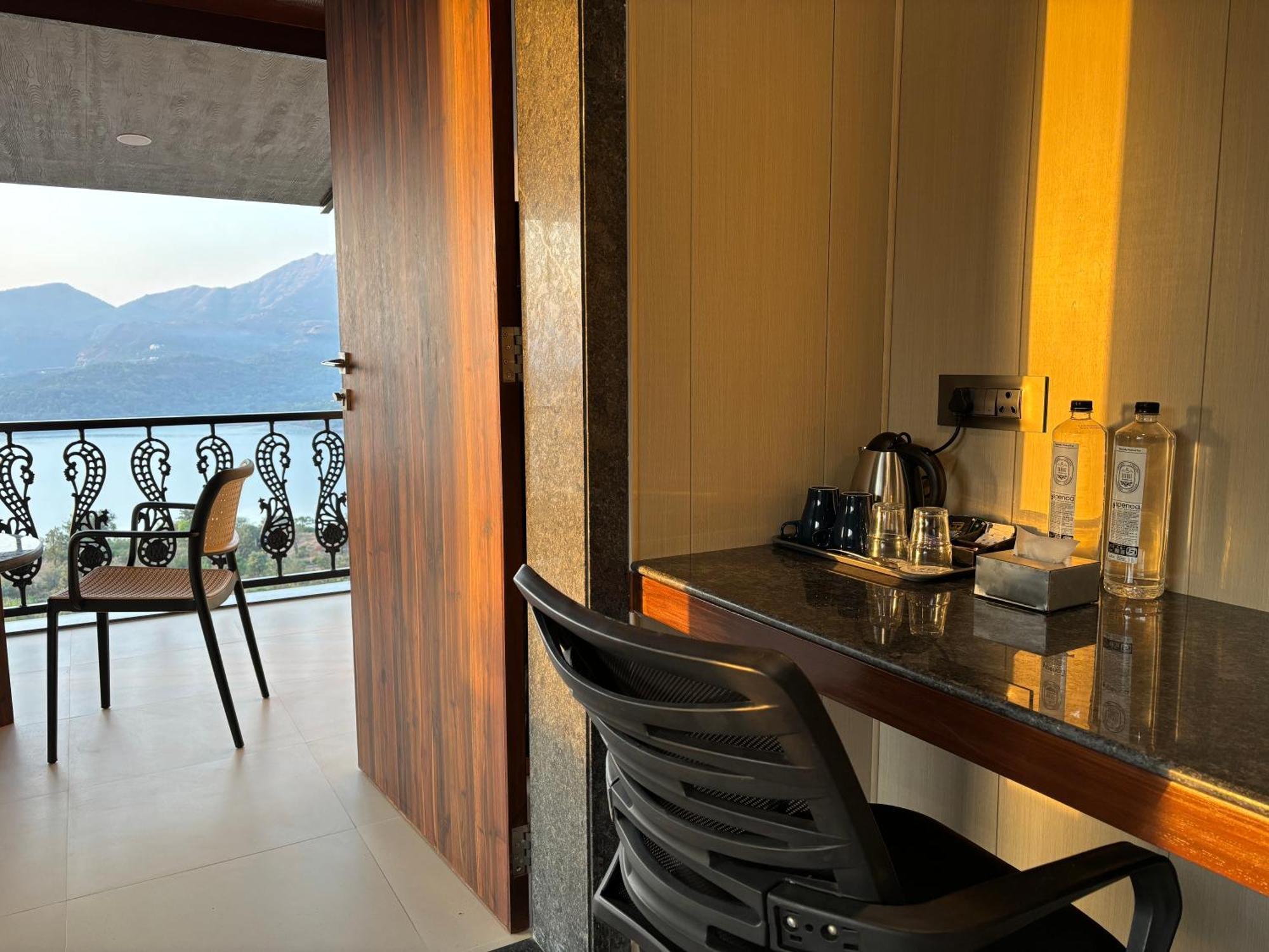 The Green Gate Resort Mulshi Esterno foto